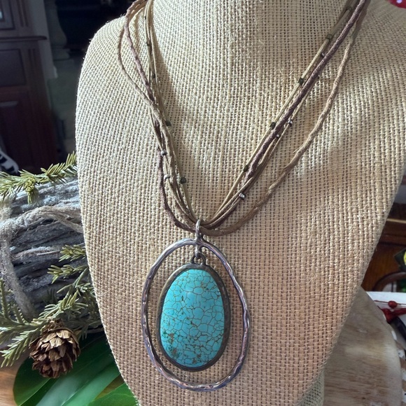 Silpada Howlite Pendant Necklace with Silver Accents Gorgeous - Picture 8 of 8